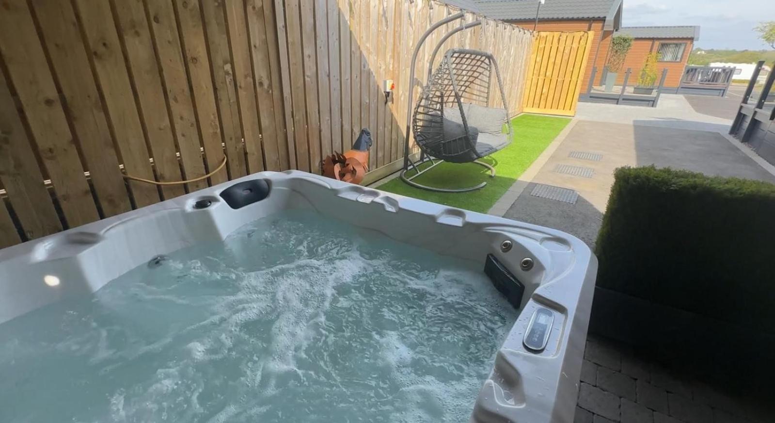 The Pods At Haulfryn Caravan Park Whitford Esterno foto