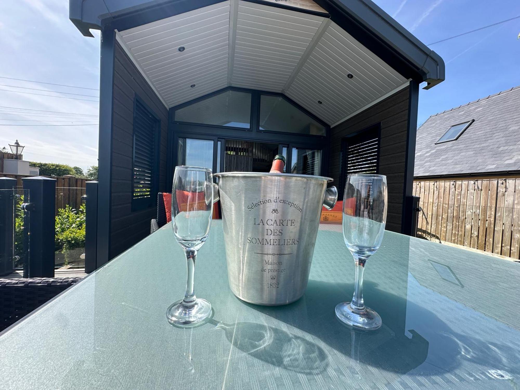 The Pods At Haulfryn Caravan Park Whitford Esterno foto